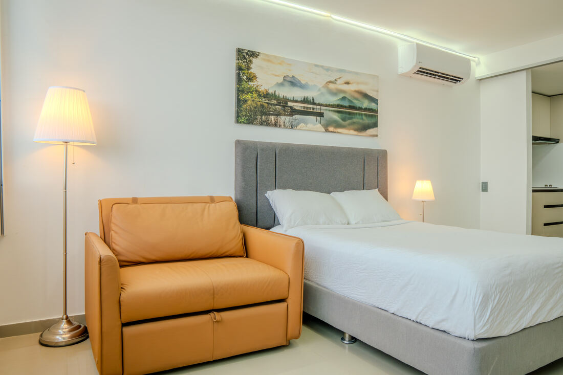 Habitación moderna de alojamiento turístico